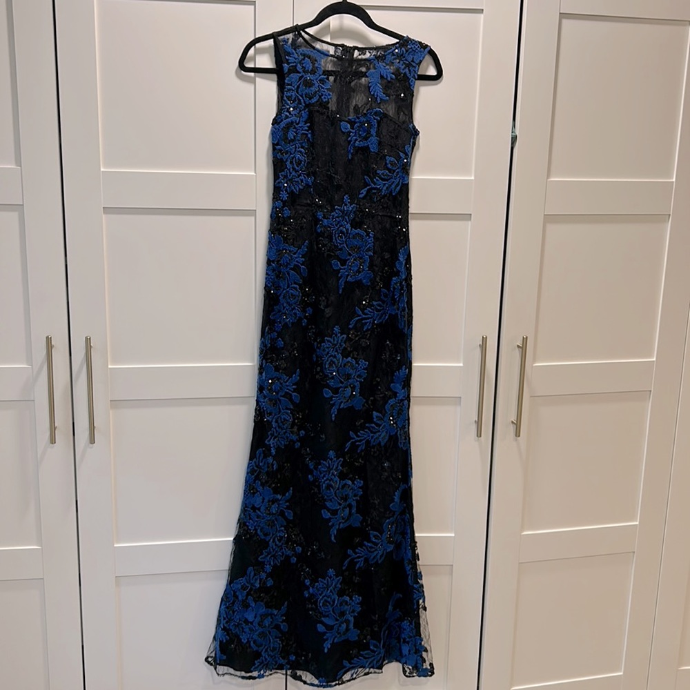 Karl Lagerfeld Paris Blue & Black floral sequin gown - Picture 2 of 8